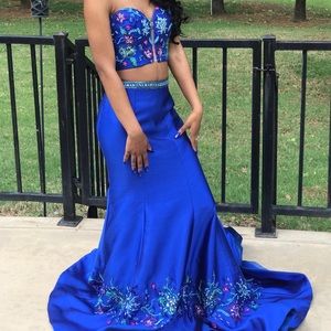 PROM DRESS FOR SALE!!